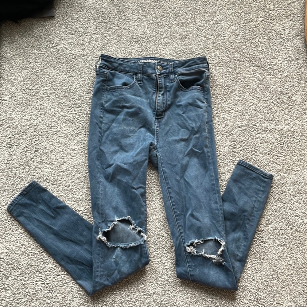 American eagle ripped knee skinny jegging
